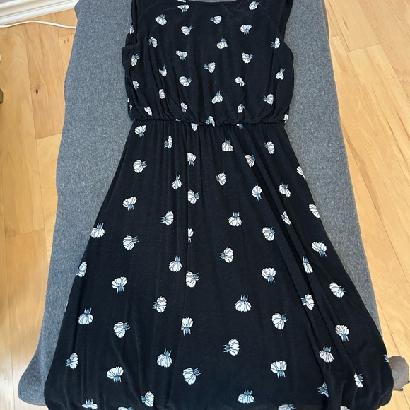 Black Dress with White Floral Pattern - Picture 6 of 6